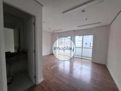 Sala Comercial para alugar, 64m² no Vila Olímpia, São Paulo