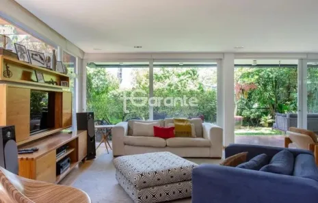 Casa com 2 Quartos à venda, 439m² no Sumaré, São Paulo