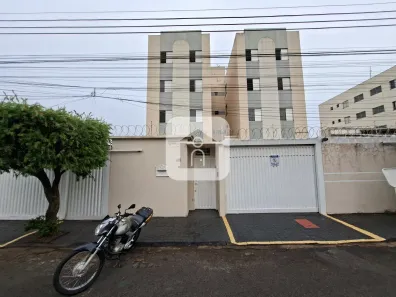 Apartamento com 3 Quartos para alugar, 101m² no Cazeca, Uberlândia