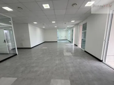 Sala Comercial para alugar, 172m² no Vila Cordeiro, São Paulo