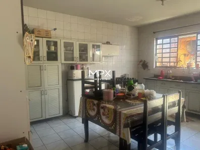 Casa com 4 Quartos à venda, 195m² no Água Branca, Piracicaba