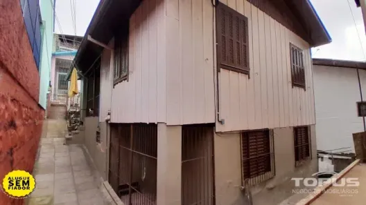 Casa com 2 Quartos para alugar, 55m² no São Leopoldo, Caxias do Sul