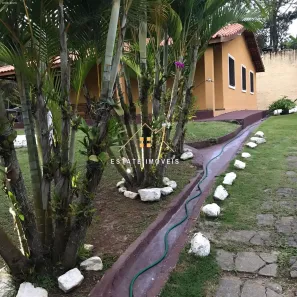 Fazenda/Sítio com 3 Quartos à venda, 215m² no Parque dos Lagos, Mogi das Cruzes