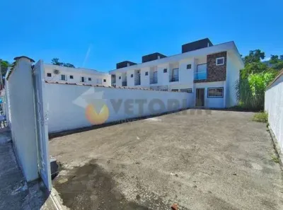 Sobrado com 2 Quartos à venda, 80m² no Loteamento Morada do Mar, Caraguatatuba
