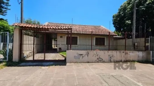 Casa com 3 Quartos à venda, 220m² no Camaquã, Porto Alegre