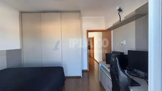 Casa com 4 Quartos à venda, 242m² no Jardim Jockey Clube, São Carlos