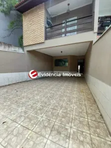 Sobrado com 3 Quartos à venda, 141m² no Vila Pinheirinho, Santo André