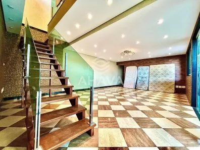 Casa com 4 Quartos para alugar, 640m² no Trevo, Belo Horizonte