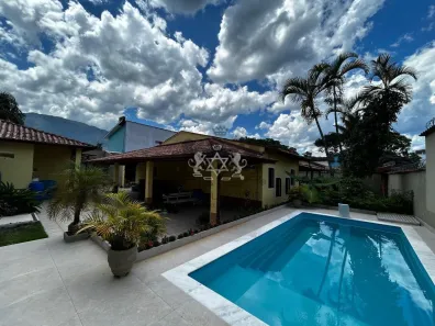Casa com 4 Quartos à venda, 70m² no Balneário Gardem Mar, Caraguatatuba