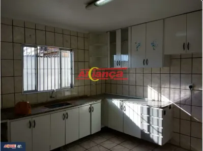 Sobrado com 3 Quartos à venda, 195m² no Jardim Presidente Dutra, Guarulhos