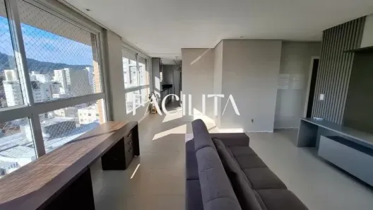 Apartamento com 2 Quartos para alugar, 86m² no Centro, Florianópolis