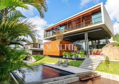 Casa de Condomínio com 3 Quartos à venda, 340m² no Cacupé, Florianópolis