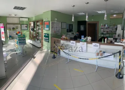 Prédio Comercial à venda, 300m² no Centro, São José dos Campos