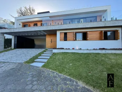 Casa com 4 Quartos à venda, 187m² no Morrinhos, Garopaba