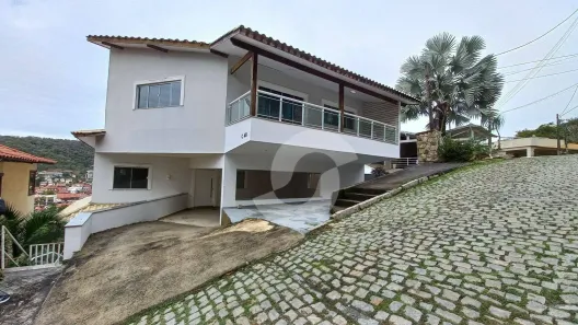 Casa com 4 Quartos à venda, 500m² no Piratininga, Niterói
