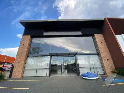 Sala Comercial para alugar, 1000m² no Centro, Cascavel