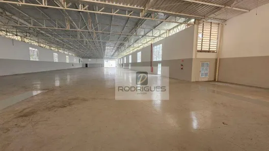 Galpão/Depósito/Armazém para alugar, 2639m² no Campanário, Diadema