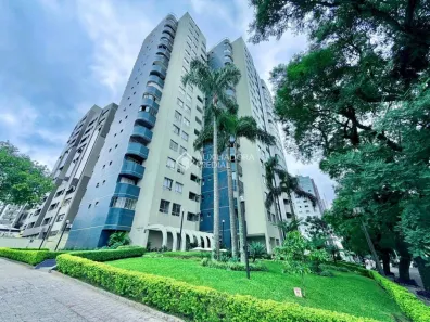 Apartamento com 3 Quartos à venda, 105m² no Água Verde, Curitiba