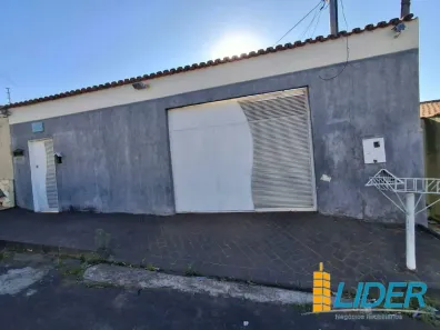 Sobrado com 4 Quartos à venda, 180m² no Residencial Gramado, Uberlândia