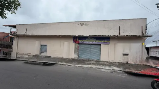 Galpão/Depósito/Armazém para venda ou aluguel, 1040m² no Alvorada, Manaus