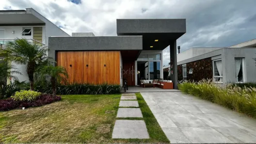 Casa de Condomínio com 4 Quartos à venda, 200m² no XANGRI-LÁ, Xangri-lá