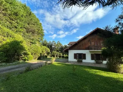 Casa com 4 Quartos à venda, 210m² no Mury, Nova Friburgo