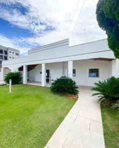 Casa com 3 Quartos à venda, 383m² no Vila Santo Antônio, Atibaia