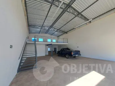 Galpão/Depósito/Armazém para alugar, 235m² no Jardim Holanda, Uberlândia