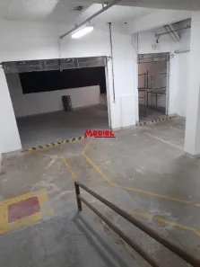 Galpão/Depósito/Armazém à venda, 700m² no Vila São Bento, São José dos Campos