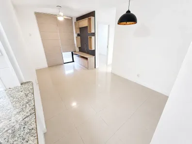 Apartamento com 2 Quartos para alugar, 56m² no Glória, Macaé