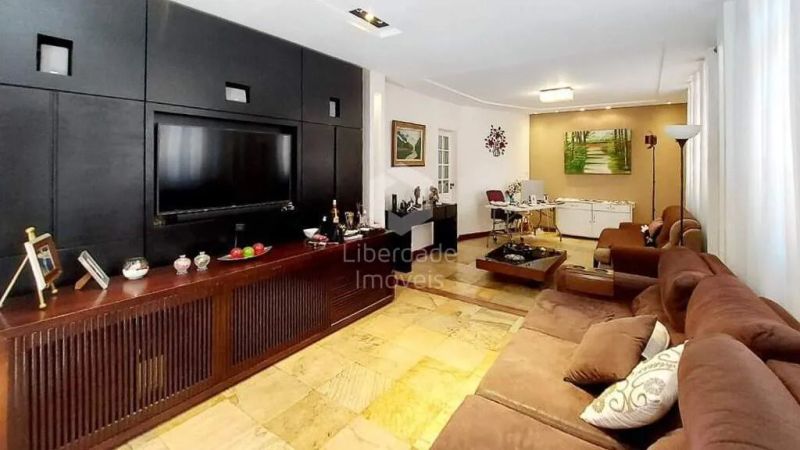 Casa com 5 quartos — Itapoã, Belo Horizonte
