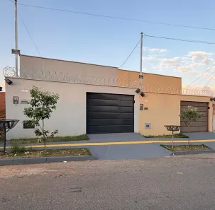 Casa com 3 Quartos para alugar, 129m² no Residencial Paraíso II, Senador Canedo