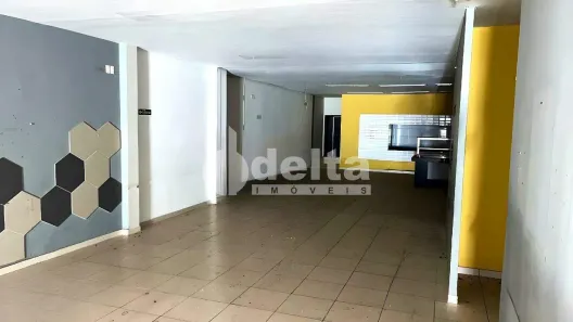 Ponto Comercial para alugar, 450m² no Centro, Uberlândia