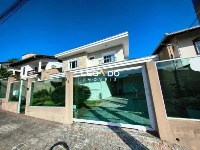 Casa com 4 Quartos à venda, 210m² no Saguaçu, Joinville