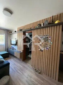 Apartamento com 2 Quartos à venda, 59m² no Jardim Sabará, Porto Alegre