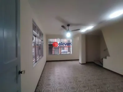 Sobrado com 2 Quartos à venda, 126m² no Embaré, Santos