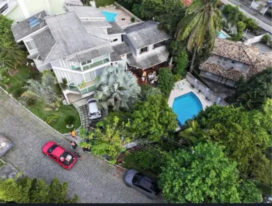 Casa de Condomínio com 4 Quartos à venda, 472m² no Sapê, Niterói