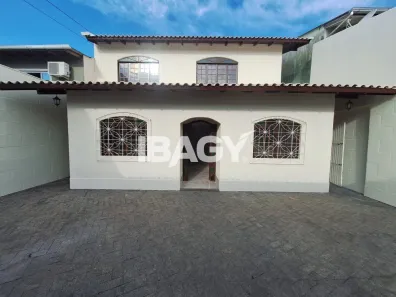 Casa com 3 Quartos para alugar, 110m² no Capoeiras, Florianópolis