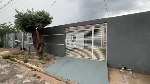 Casa com 2 Quartos para alugar, 70m² no Parque Atalaia, Cuiabá