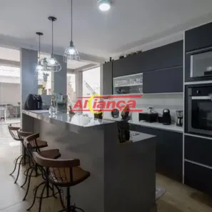 Casa com 3 Quartos para alugar, 132m² no Centro, Guarulhos