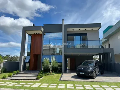 Sobrado com 4 Quartos à venda, 253m² no São João do Rio Vermelho, Florianópolis