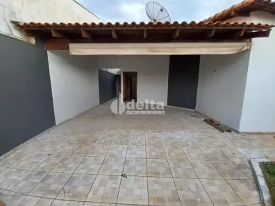 Casa com 3 Quartos à venda, 135m² no Jardim Patrícia, Uberlândia