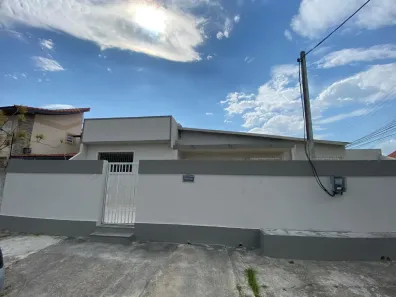 Casa com 4 Quartos para alugar, 200m² no Parque Aurora, Campos dos Goytacazes