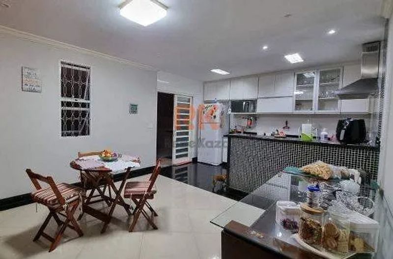 Casa com 4 quartos — Castelo, Belo Horizonte