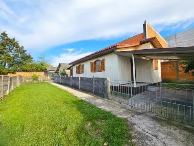 Casa com 2 Quartos para alugar, 80m² no Boqueirão, Curitiba