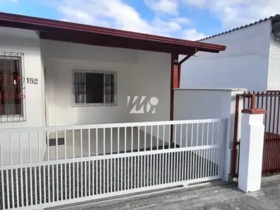 Casa com 2 Quartos para alugar, 102m² no Barra do Aririú, Palhoça