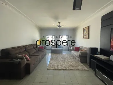 Casa com 3 Quartos à venda, 207m² no Jardim Novo Bongiovani, Presidente Prudente