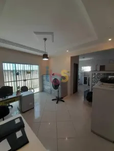 Casa com 3 Quartos à venda, 180m² no Jardim Savóia, Ilhéus
