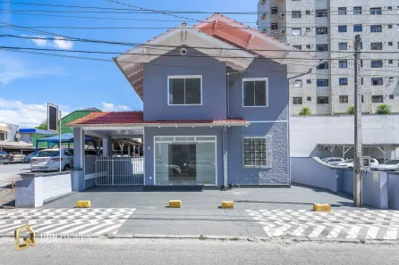 Imóvel Comercial para alugar, 230m² no Jardim Blumenau, Blumenau