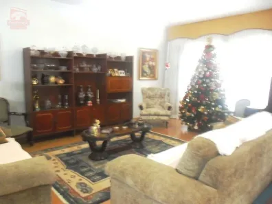 Casa com 3 Quartos para alugar, 345m² no Vila Padre Nóbrega, Jundiaí